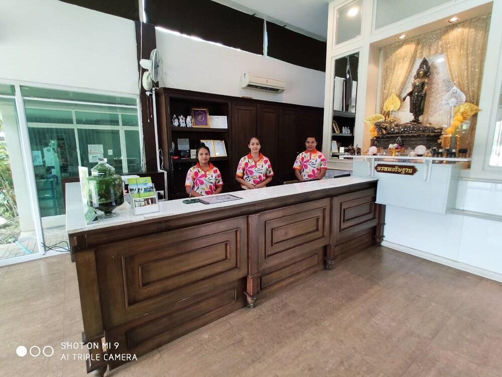Nana Resort Kaeng Kachan Exteriör bild