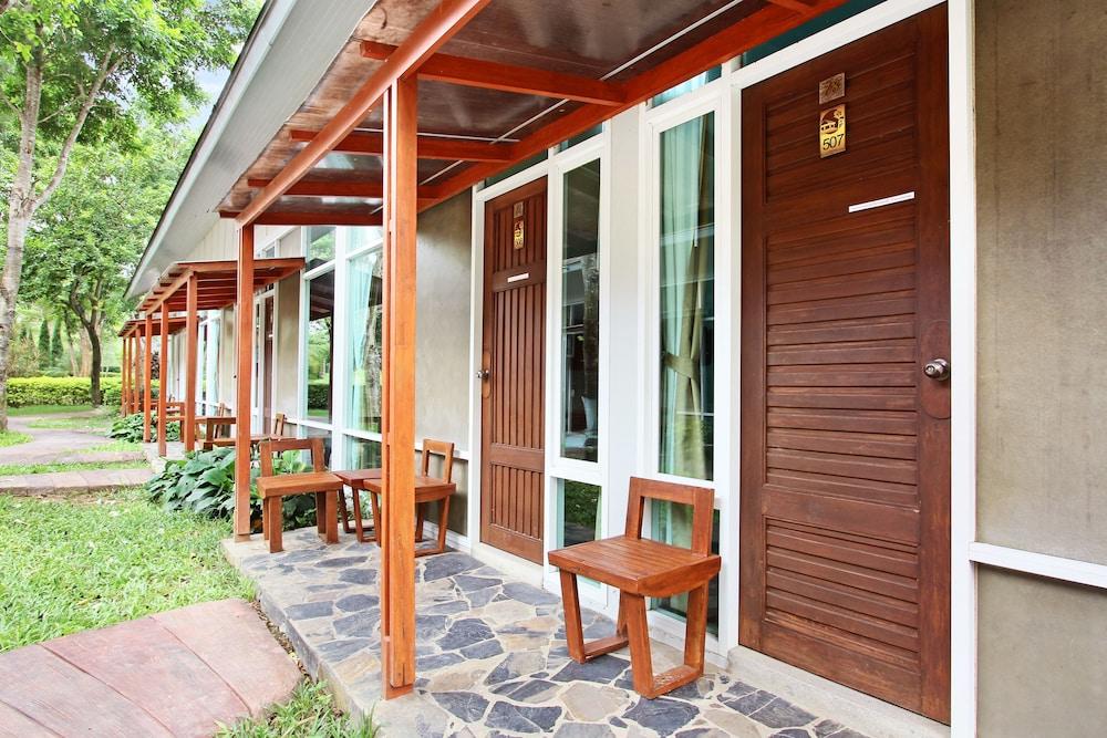Nana Resort Kaeng Kachan Exteriör bild