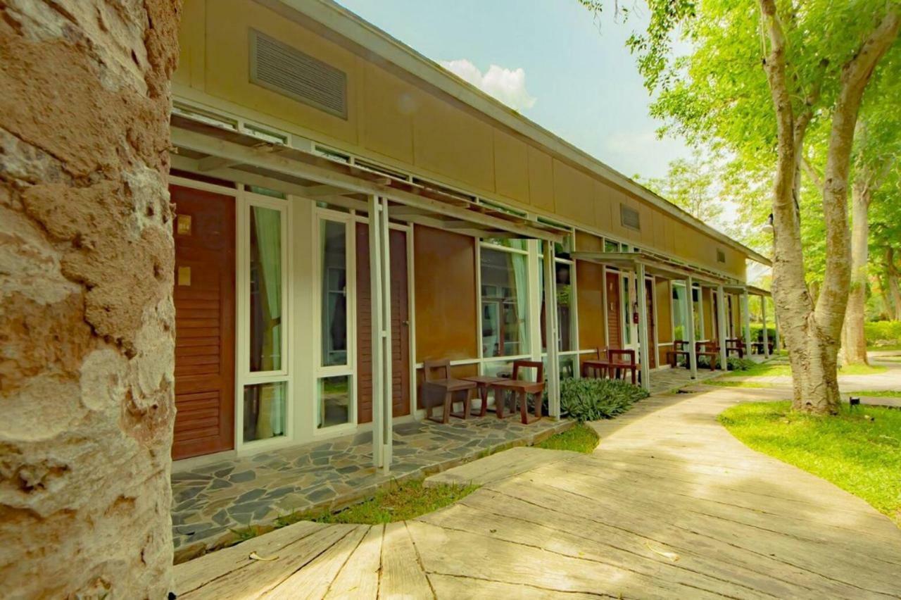 Nana Resort Kaeng Kachan Exteriör bild